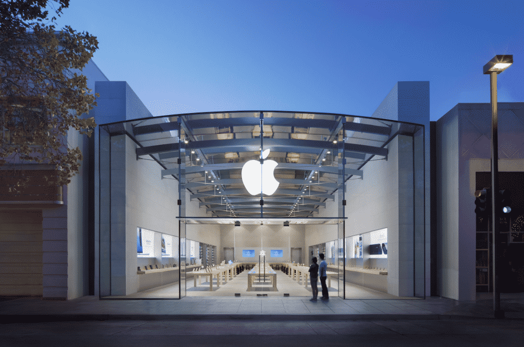 Apple Bolsters Product Line with New iPhone SE and iPad Pro 9.7 Apple Bolsters Product Line with New iPhone SE and iPad Pro 9.7