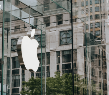 Apple's Shares Surge Amid AI Innovation